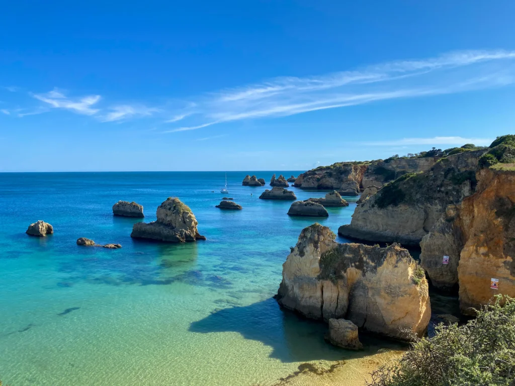 Vistas desde Praia do Alemão en nuestra ruta por el Algarve en camper