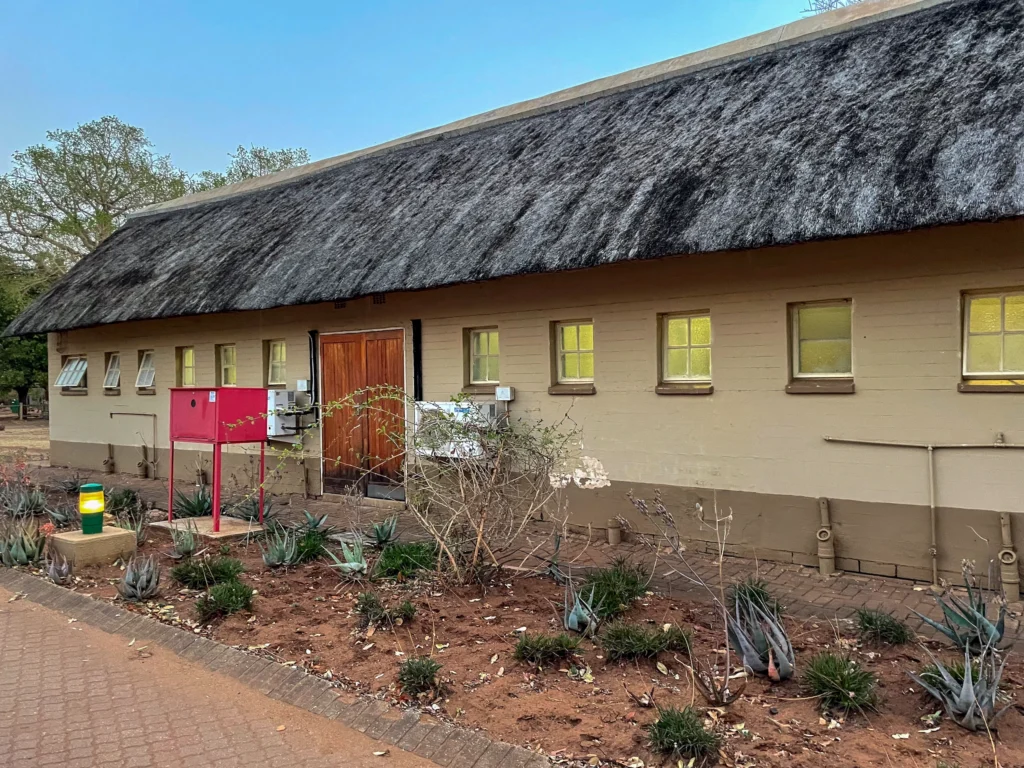 Instalaciones comunes en uno de los campamentos del Kruger National Park