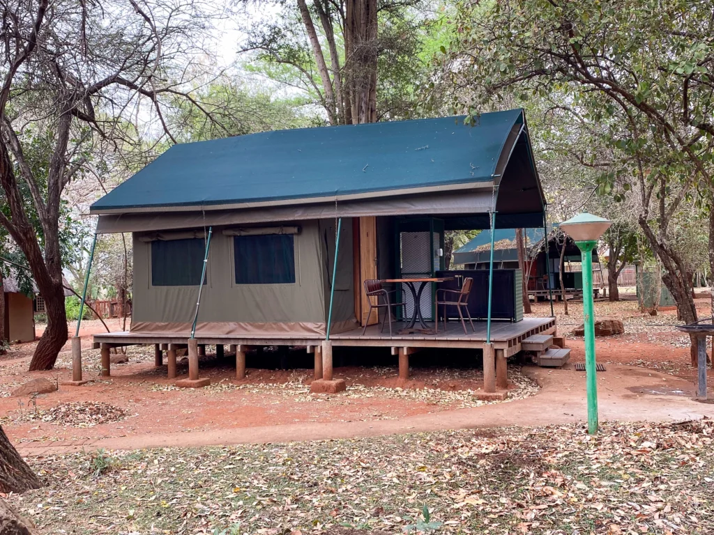 Safari tent, uno de los tipos de alojamientos con mejor relación calidad-precio en el Kruger