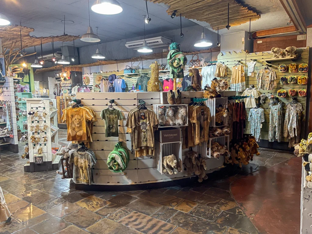 Tiendas de conveniencia en el Kruger, desde souvenirs hasta comida fresca