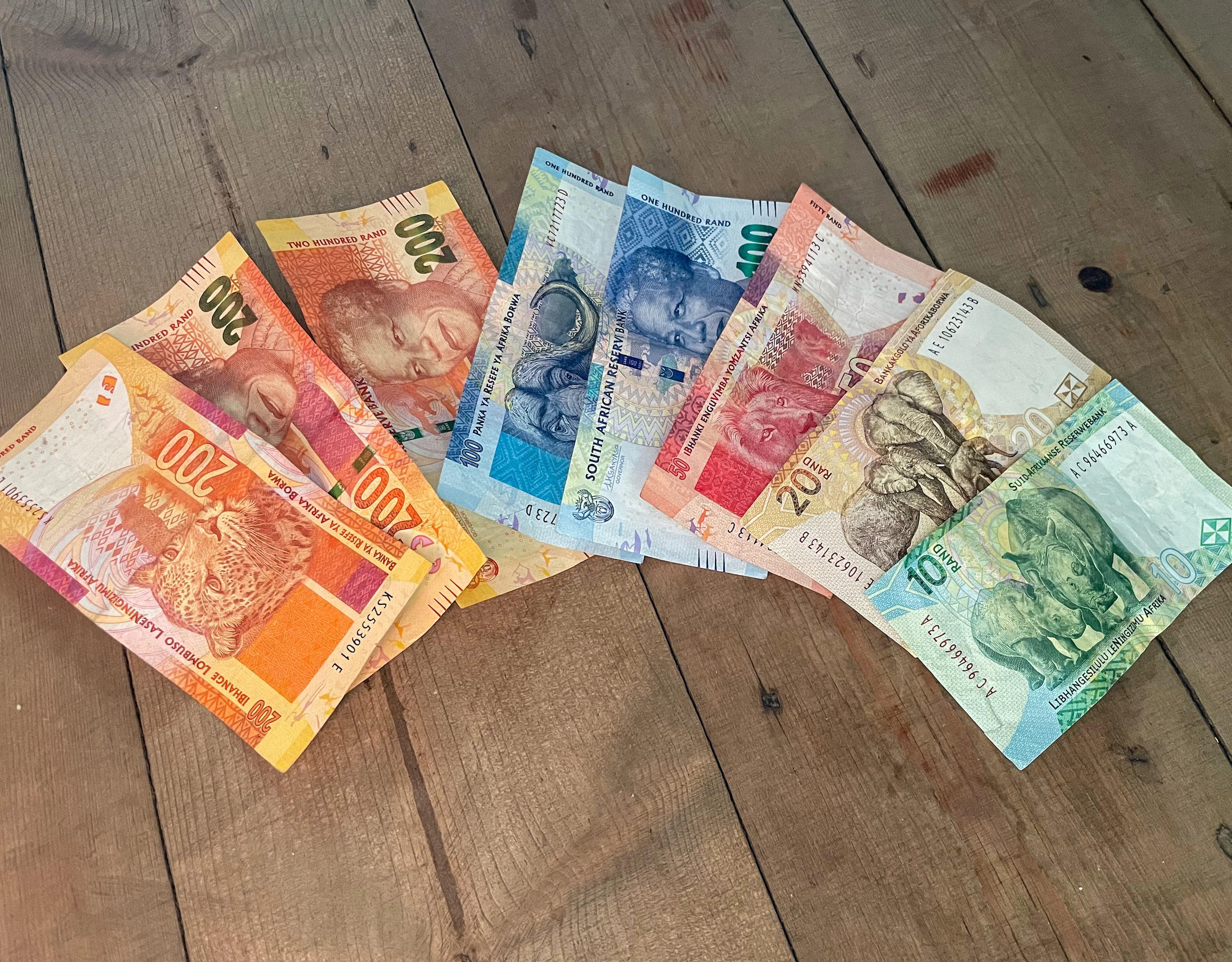 Consejos para viajar a Sudáfrica: Lleva siempre algo de efectivo, aunque casi todo se pueda pagar con tarjeta