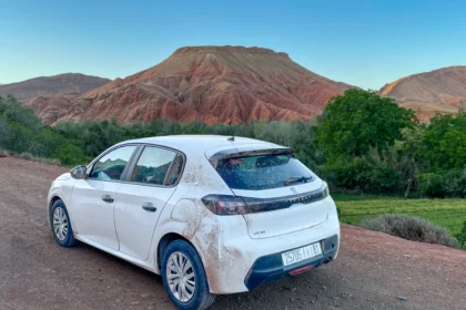 Conduciendo por el sur de Marruecos en nuestro coche de aquiler