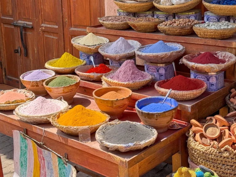Disfrutar de los mercados de Marrakech es una de las mejores cosas que hacer en tu ruta por Marruecos