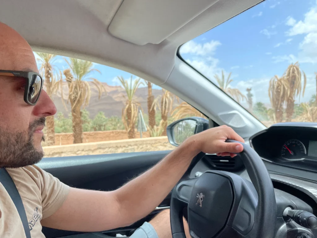 Consejos para conducir por Marruecos: Puedes usar tu carné de conducir español