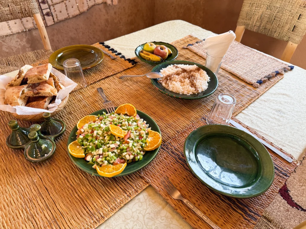 Las comidas suelen estar incluidas en el alojamiento