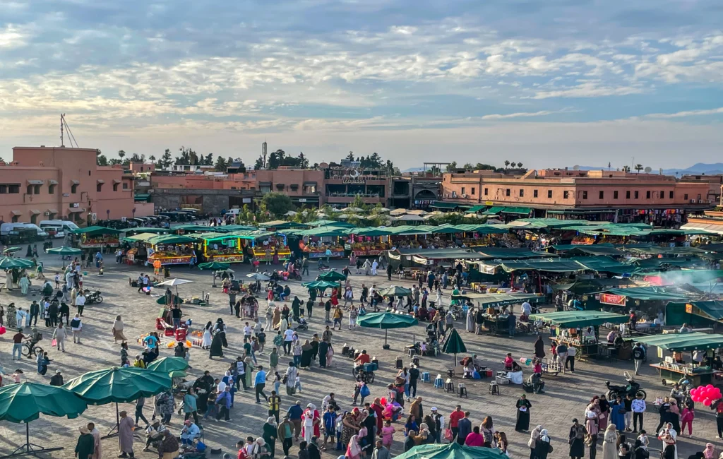 Jemaa el-Fna la plaza imprescindible que ver en Marrakech