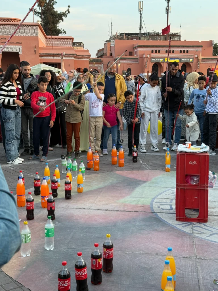 Los juegos de azar en la plaza Jemaa el-Fna al caer la tarde