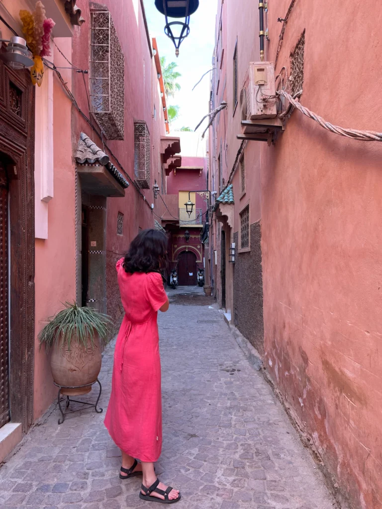 Pasear por la Mellah sin rumbo, otra de las cosas que hacer en Marrakech